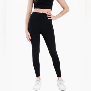 Sleek Black Women's Leggings